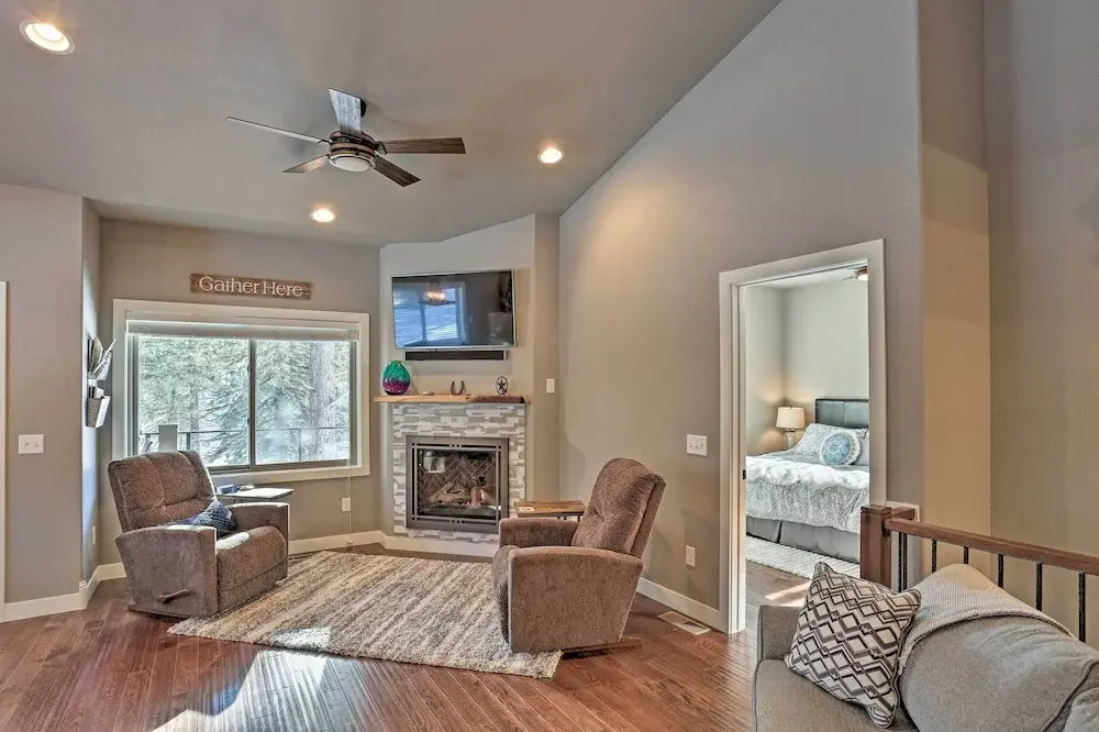 Lead Family Home w/ Hot Tub, 2 Mi to Deer Mountain
