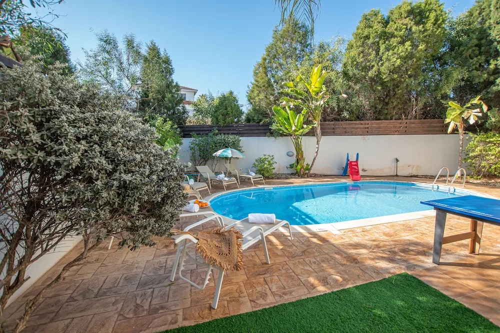 Konnos Beach Villas