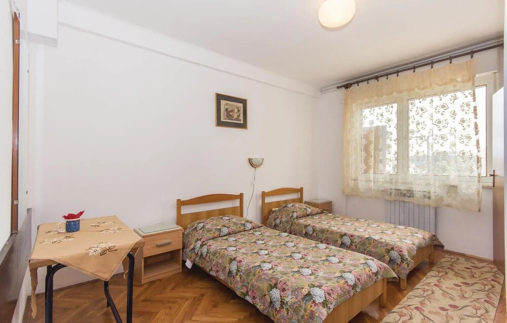 Amazing Apartment in Pula With 2 Bedrooms