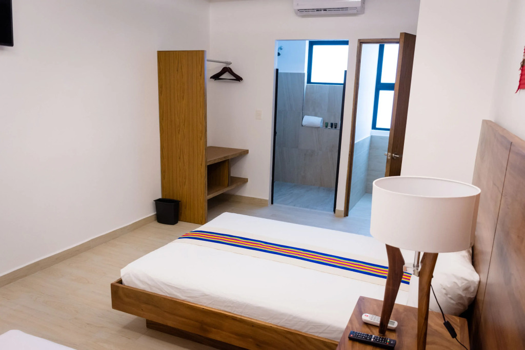 Nomads Party Hotel
