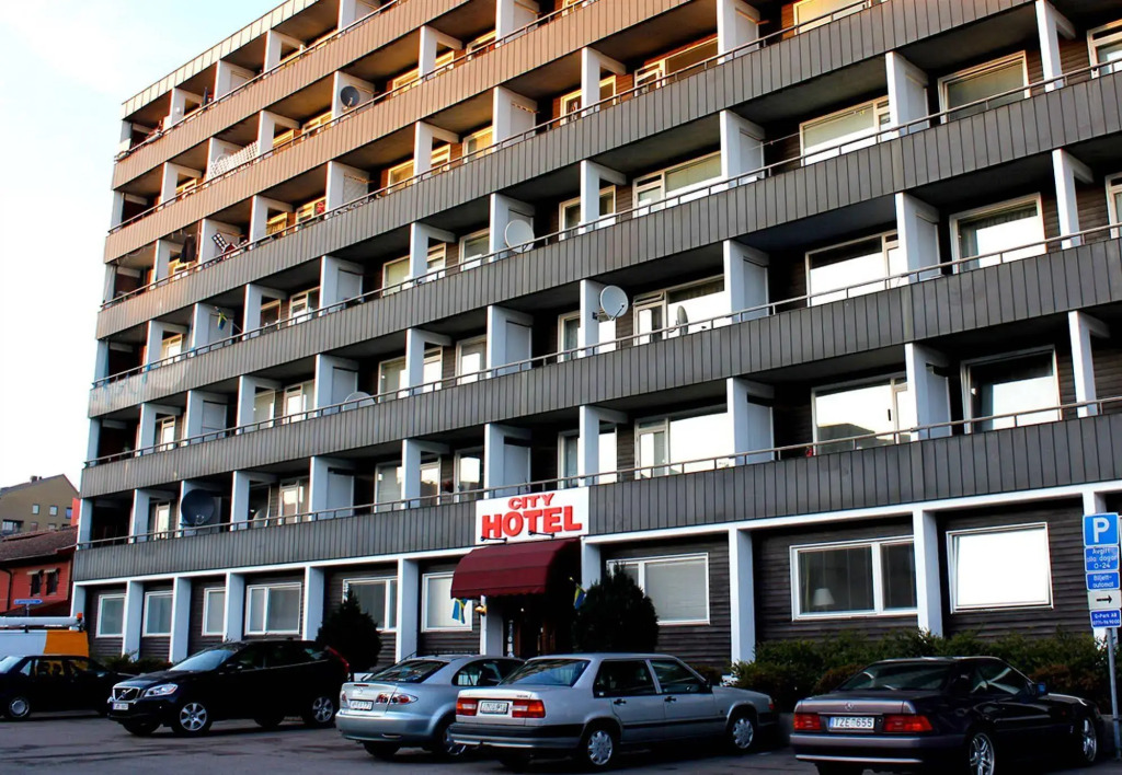 City Hotel