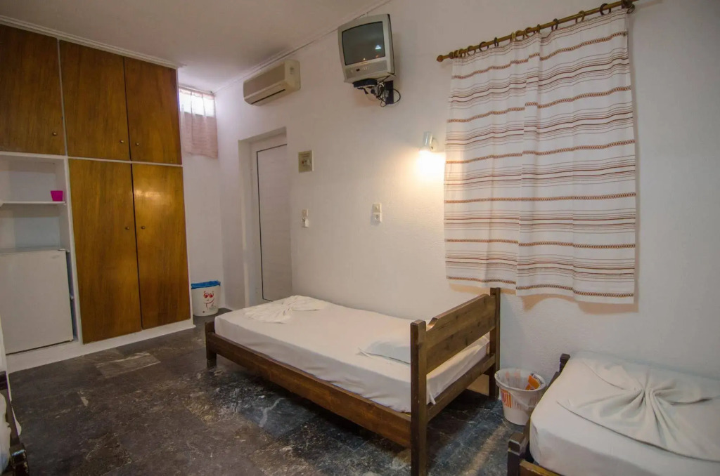 George & Irene Hotel