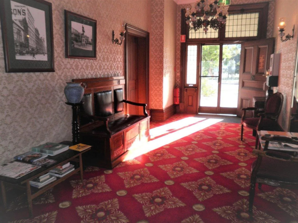 Princes Lodge Motel