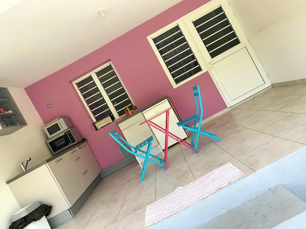 Studio In Le Gosier With Shared Pool Enclosed Garden And Wifi