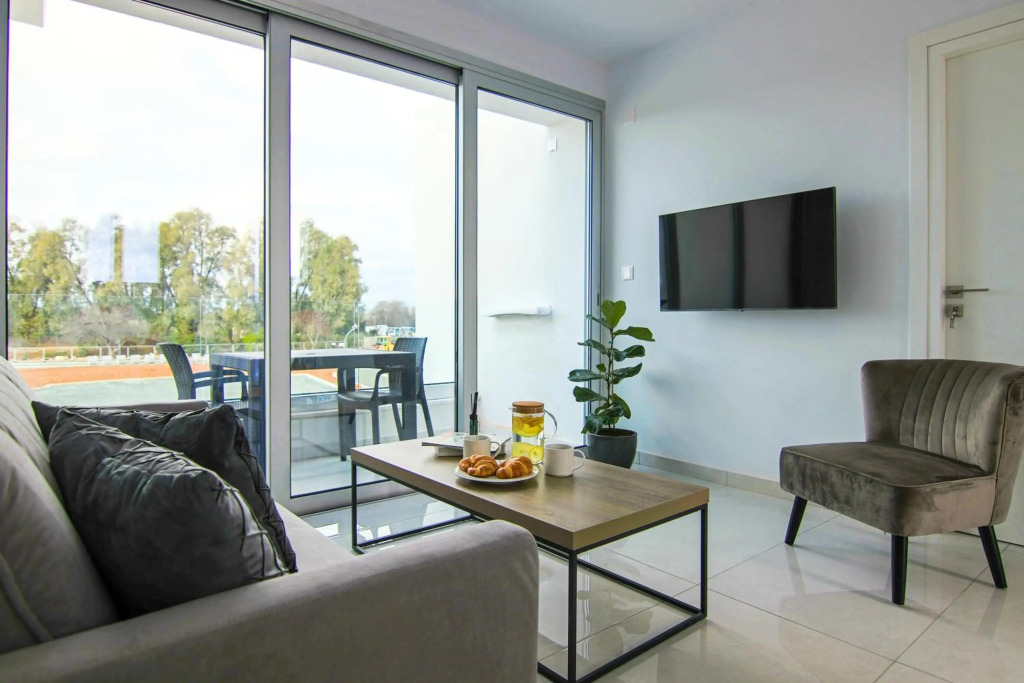 Phaedrus Living - Seaside Executive Flat Harbour 205