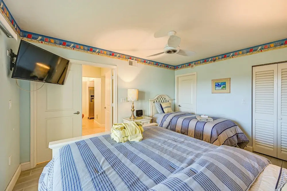 Oceanfront Marco Island Escape w/ Beach Access!