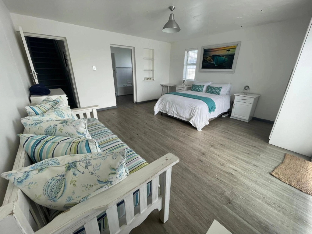 Harbour House 25