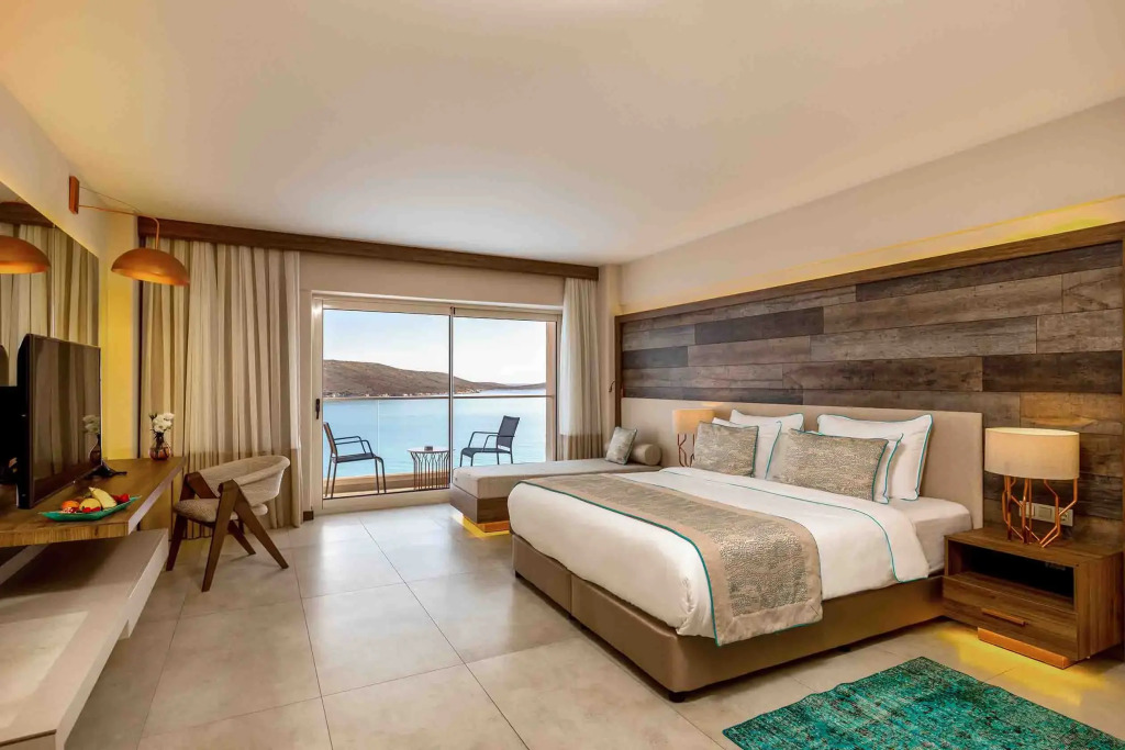Design Plus Seya Beach Hotel