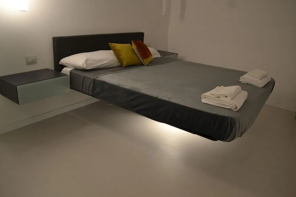 Corte Cairoli B&B and Suites