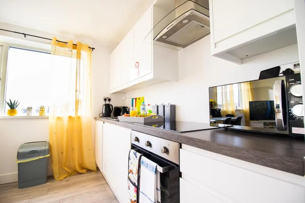 Springfield Apartment by Southwest Rooms - Free Parking & Netflix