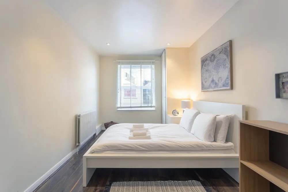 Stylish 4 Bedroom Property in East London
