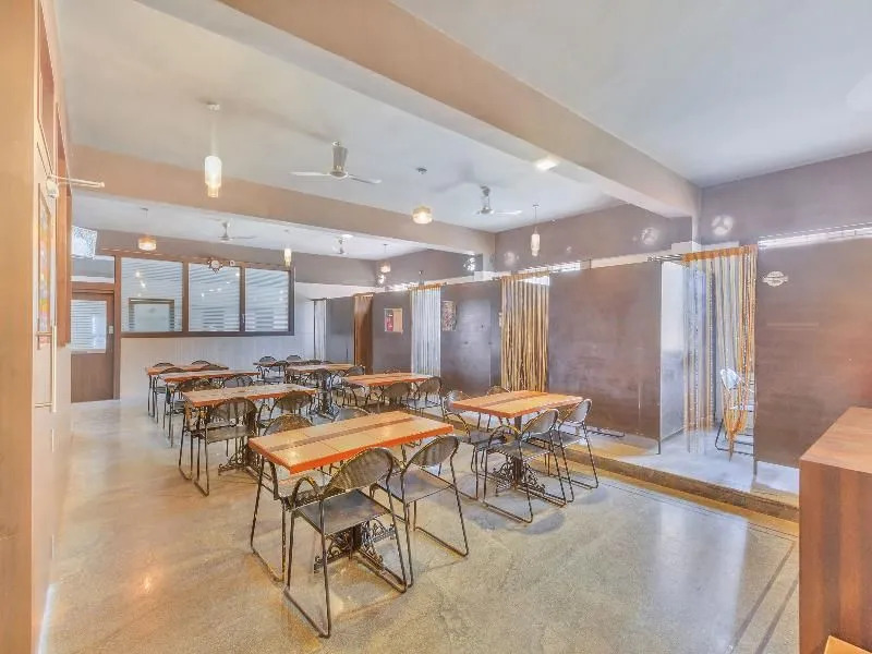 OYO 10523 Spandana Residency