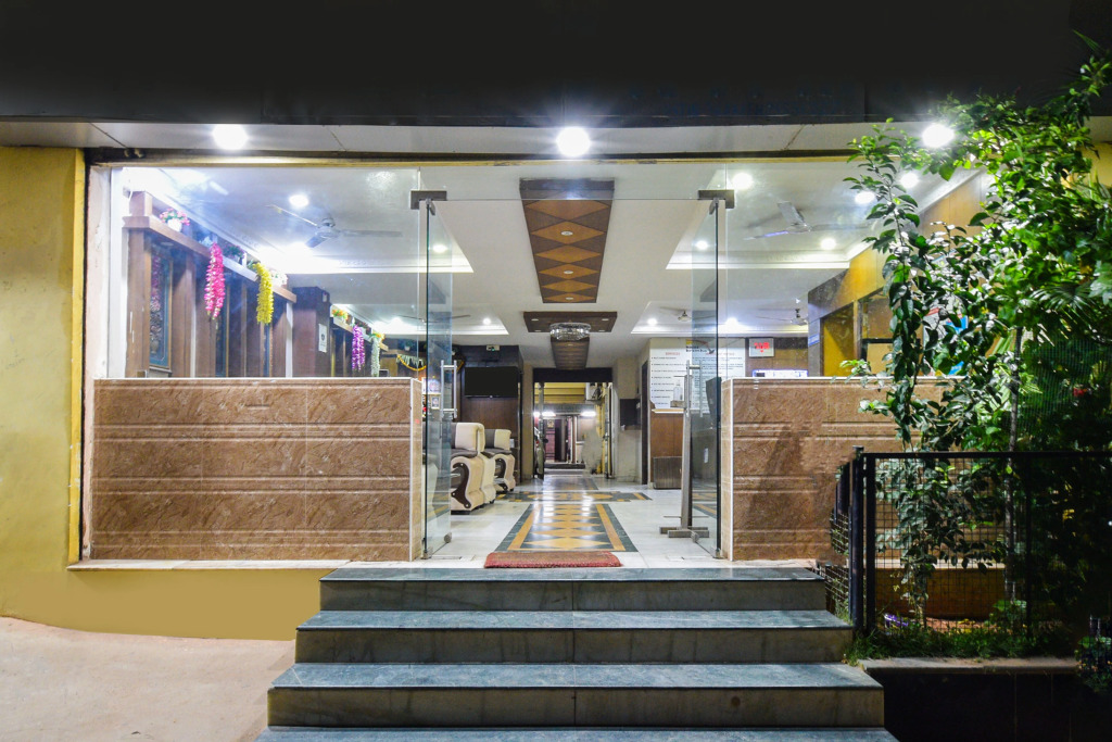 Townhouse OAK Secunderabad Near Railway Station Formerly Hotel Brahma
