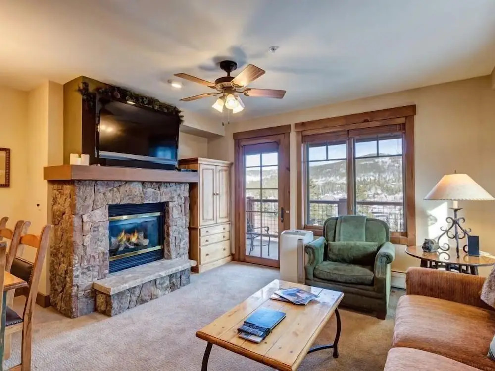 Luxury 3 Bedroom Mountain Vacation Rental in Breckenridge Just Two Blocks From Downtown
