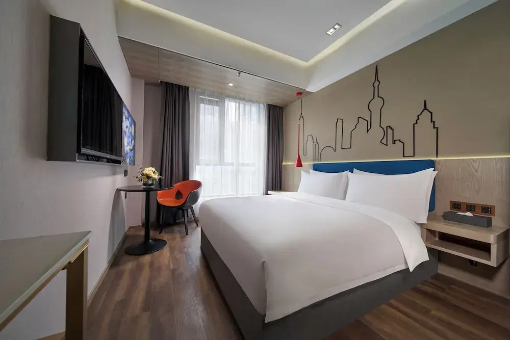 Jinglai Hotel · Curated Shanghai Xujiahui Jiaotong University Branch