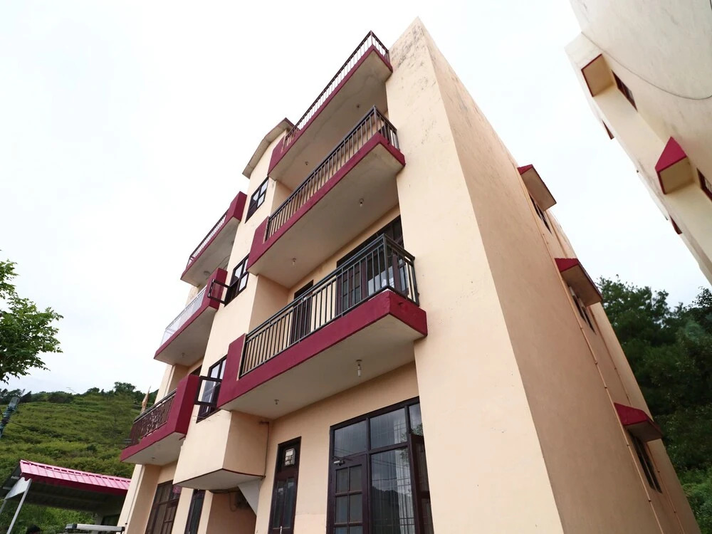 OYO 17064 Home Spacious 2BHK Naukuchiatal
