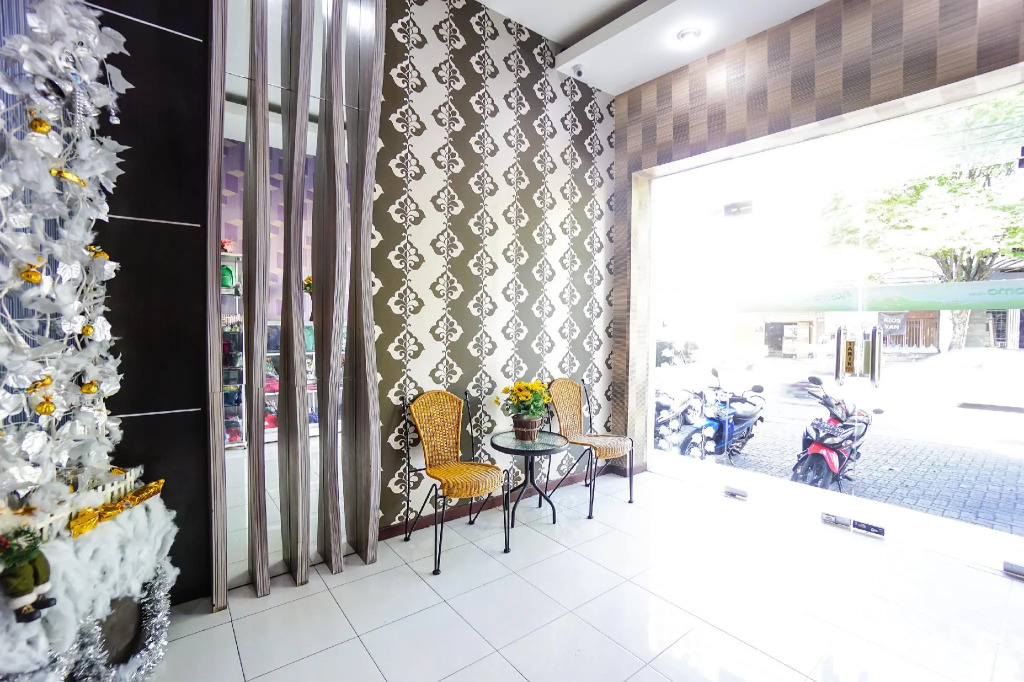 OYO 2526 Hotel D'komo