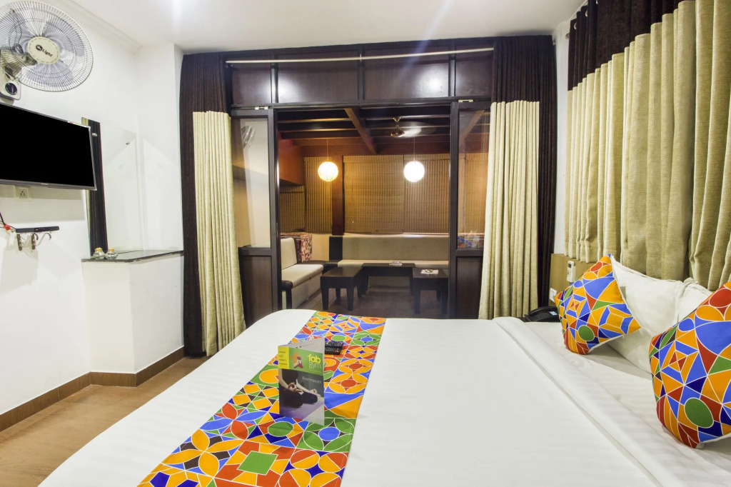 FabExpress Sidhi Vinayak Inn