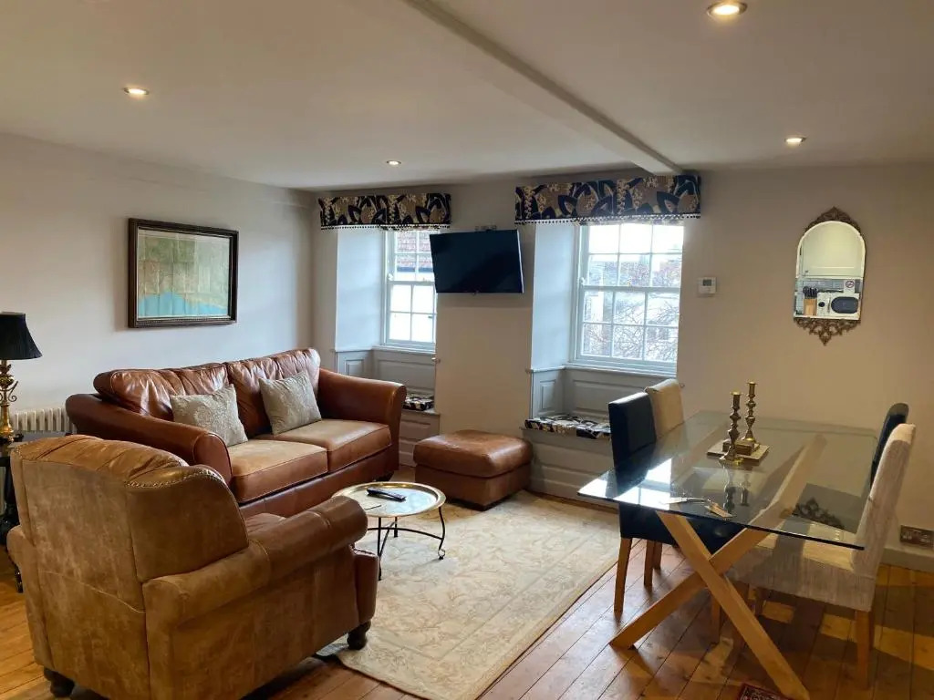 Monmouth House Apartments