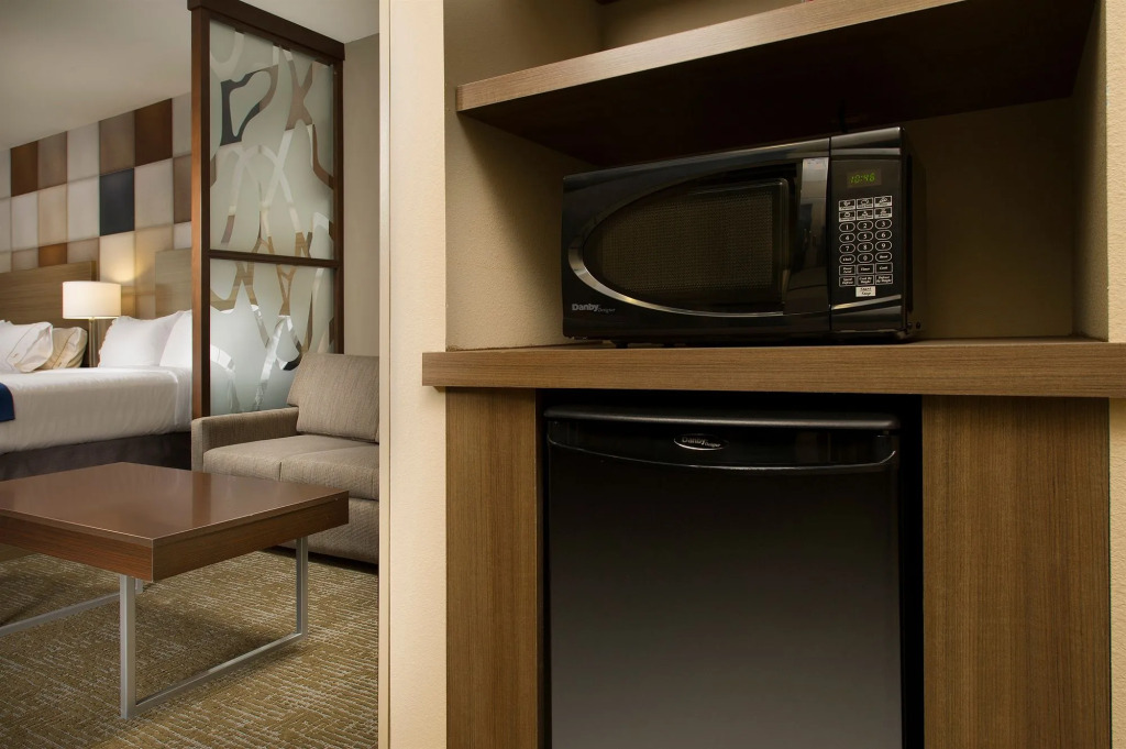 Holiday Inn Express Hotel & Suites Waco South by IHG
