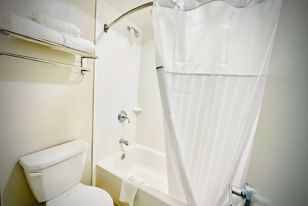 Days Inn Alexandria by Wyndham