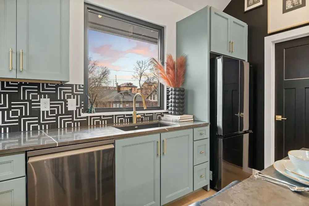 Modern Cowboy - Private Balcony - Mins To Broadway