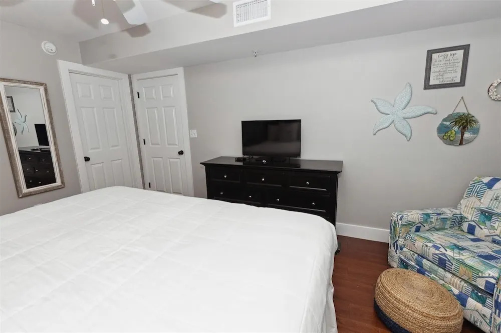 Seacrest 308 is a 2 BR Gulf Front on Okaloosa Island by Redawning