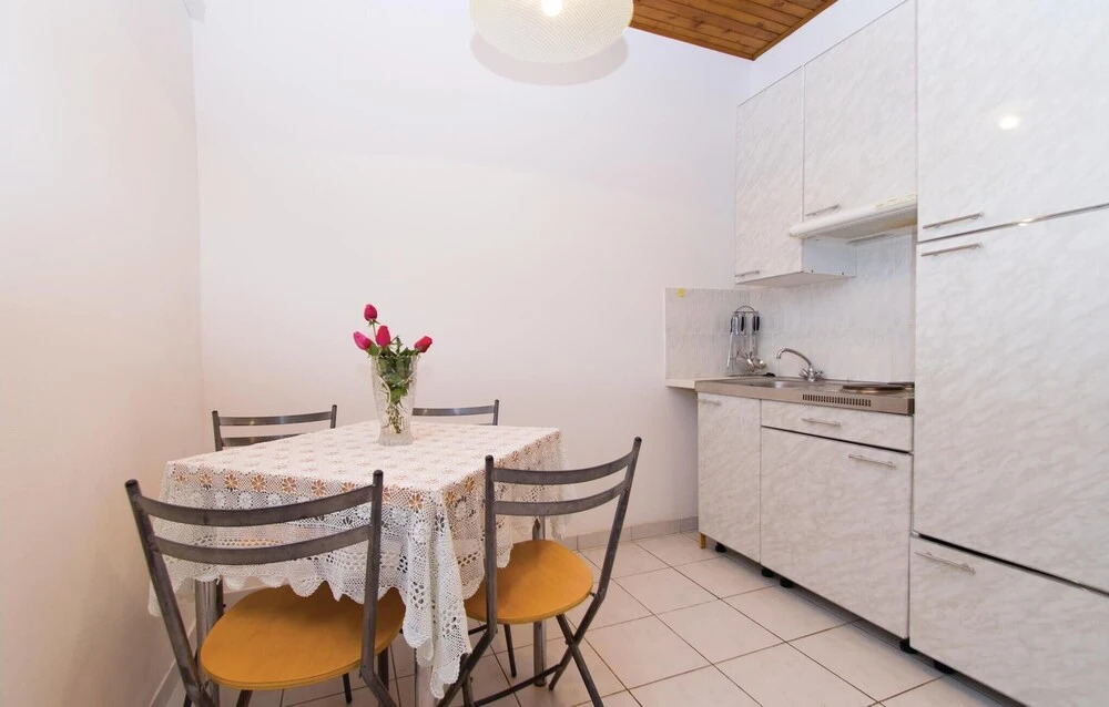 One-Bedroom Holiday Home In Kneze