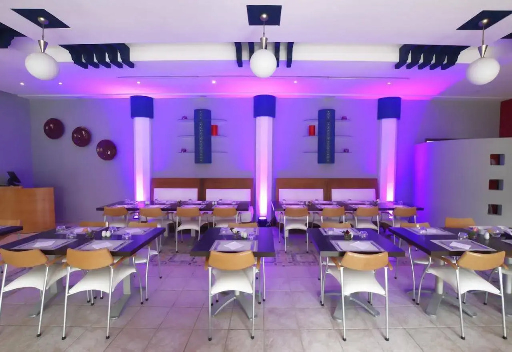 Free Zone Hotel