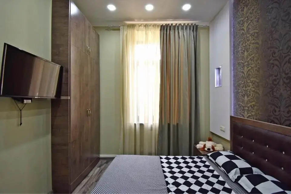 Amiryan street, 1 bedroom New Renovated, Modern apartment AM777