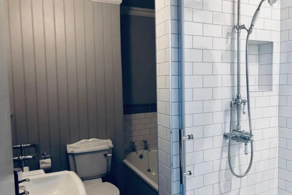 Seaside Escape - gorgeous 2 bed apartment in St-Leonards-on-Sea