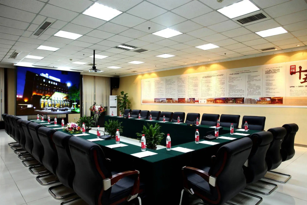 Free Comfort Holiday Hotel