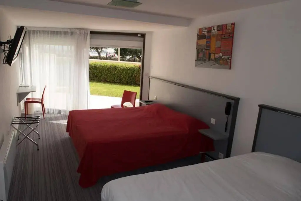 Logis Hôtel Le Rochelois