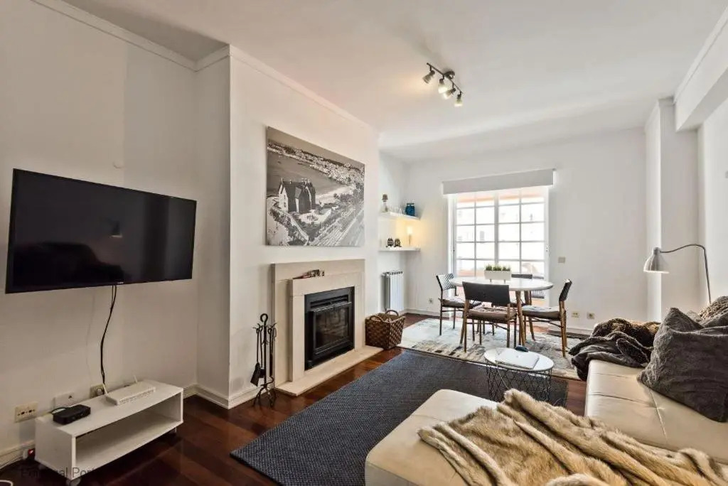 Cascais 1BR w/ pool