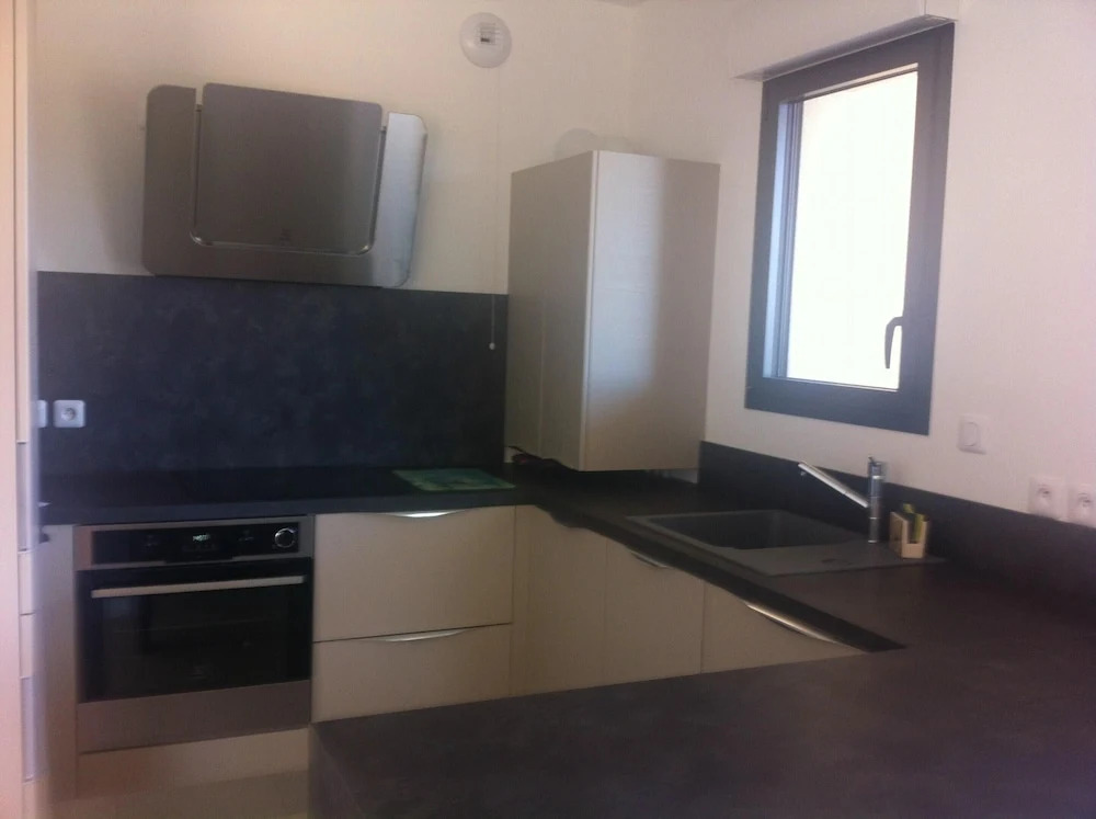 Apartment With 2 Bedrooms in Hyères, With Wonderful sea View and Furnished Terrace