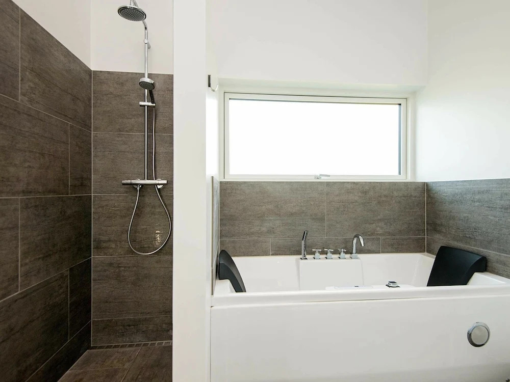 Charming Holiday Home With Private Whirlpool at Jutland