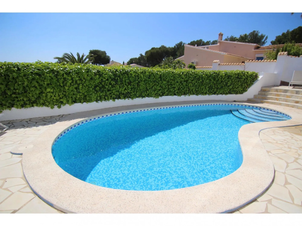 Villa in prime location beautiful view private pool 500 m from the golf course