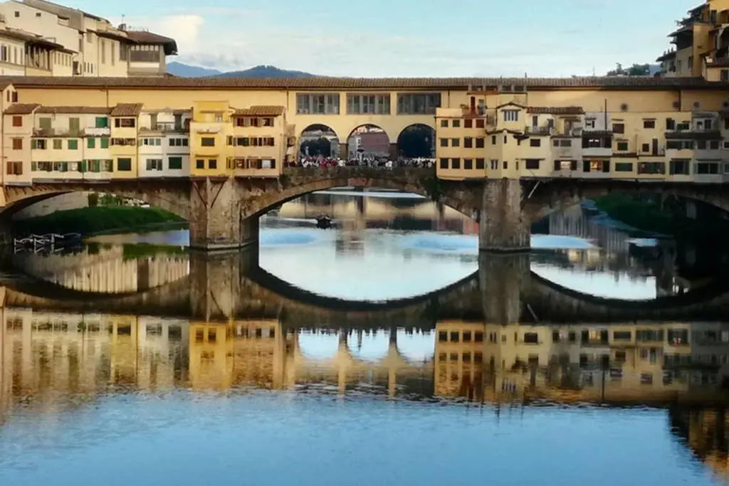 Santa Croce. Quiet, large and luminous loft