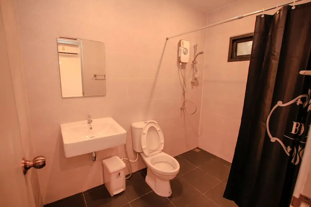 Bandon Beach Bar & Hostel - Adults Only