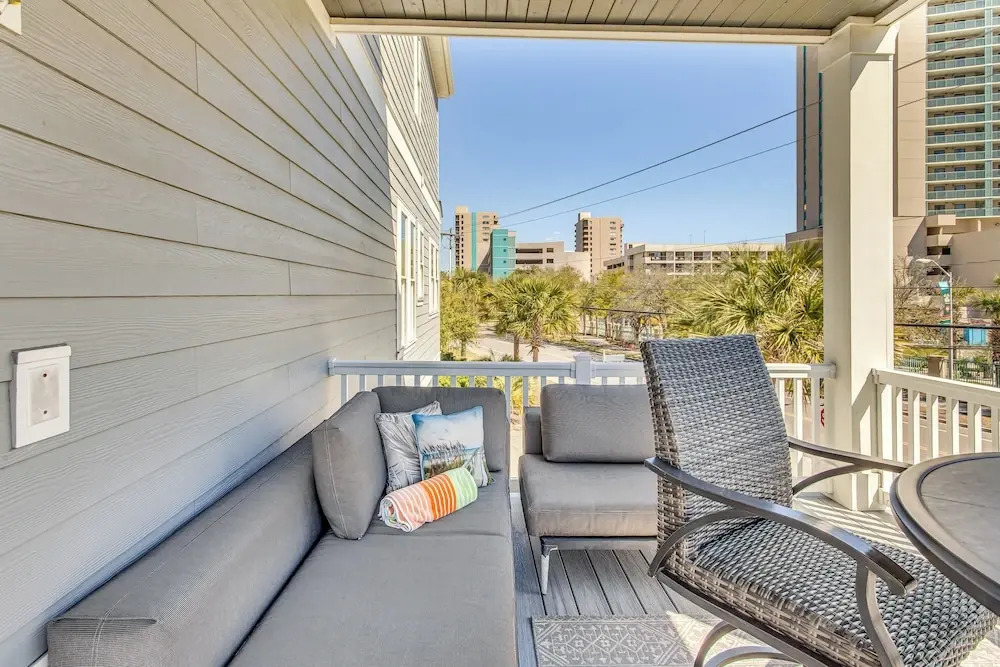 Walk to Ocean: Myrtle Beach House w/ Hot Tub