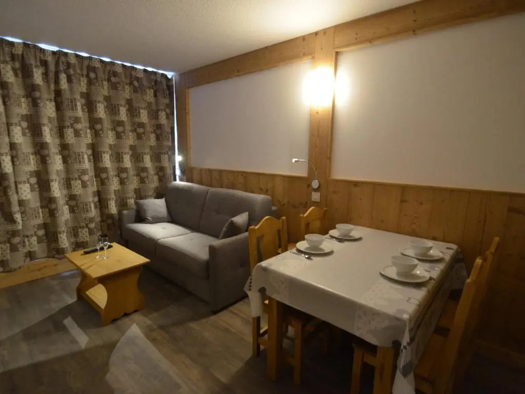 Appartement Les Menuires, 1 pièce, 4 personnes - FR-1-452-195