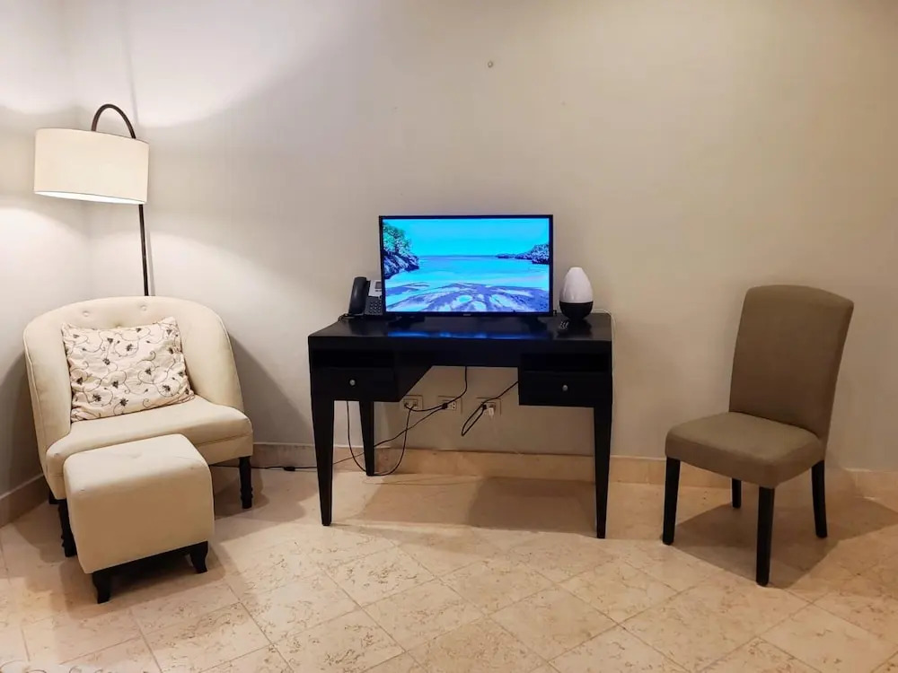 Fishing Lodge Ocean Views Suite 4072