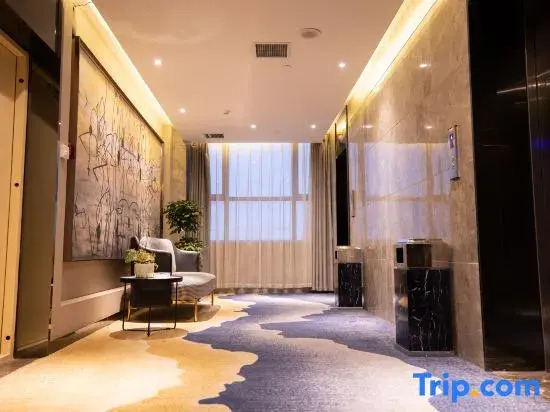 Sewen Hotel (Zhengzhou Jindai Industrial Park Cloud Times Square Branch)