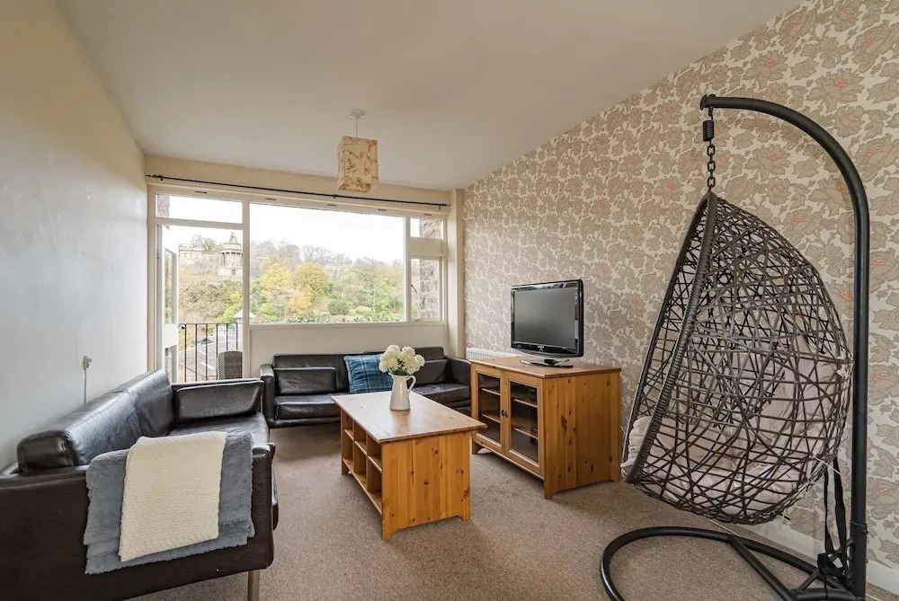 Royal Mile 2BR Apartment Private Balcony