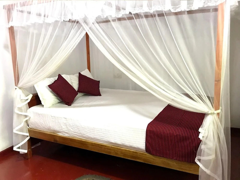 Damith Tourist Villa