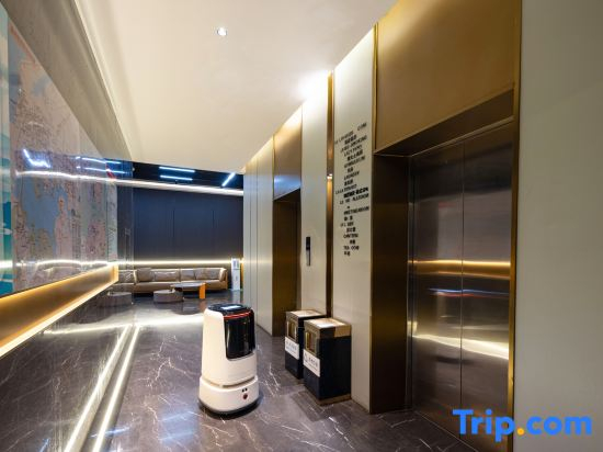 Jinhai International Hotel (Yueyang Tower Pedestrian Street)