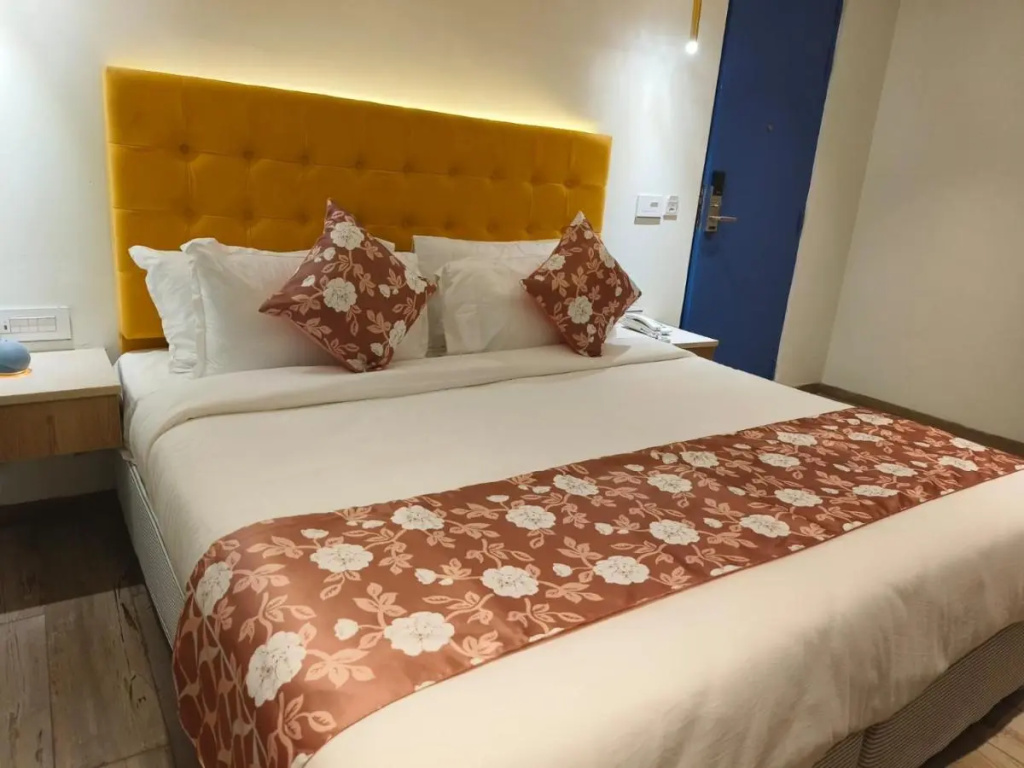 World Inn Hotel