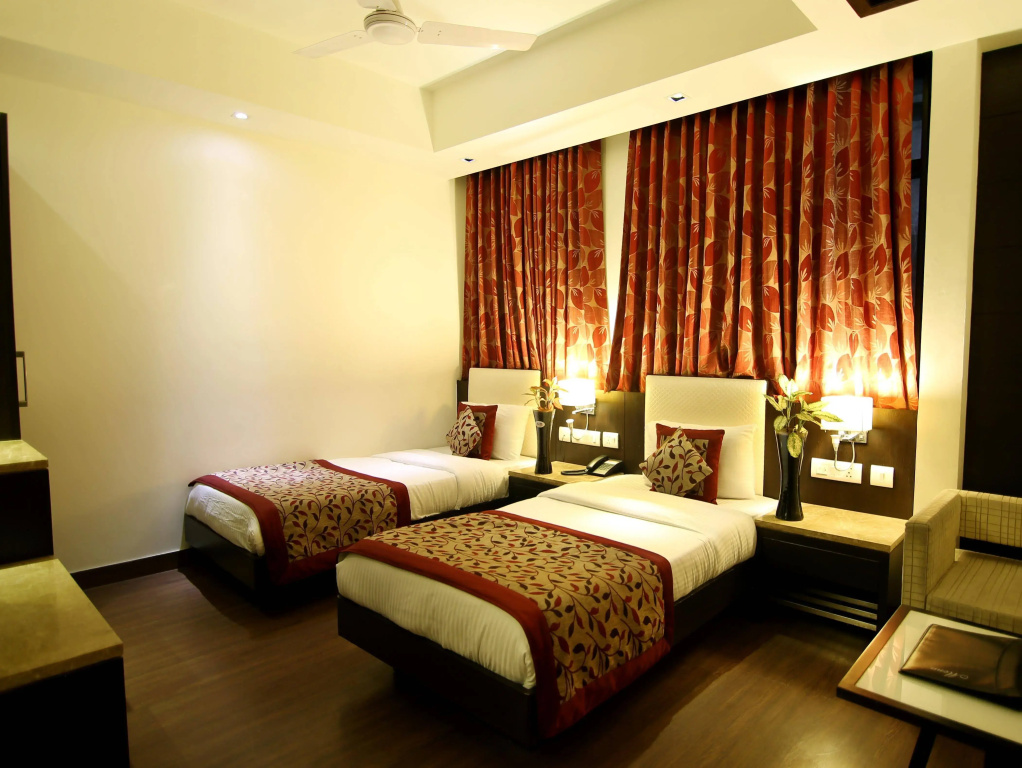 Hotel The Prime Balaji Deluxe, City Centre, With Free Airport Pickup