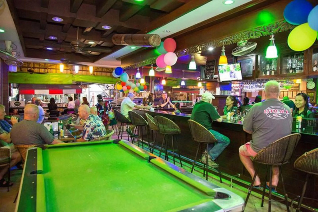 Harrys Hotel Bar & Restaurant