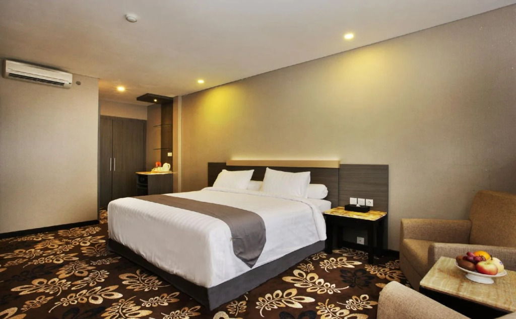 Pyramid Suites
